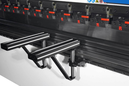 MetalTec HBM 125/3200C Листогибочный гидравлический пресс с ЧПУ контроллером TP10S