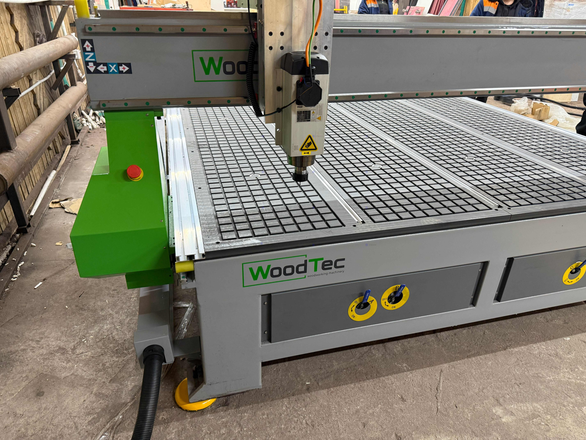 Фрезерно-гравировальный станок с ЧПУ WoodTec H 2030