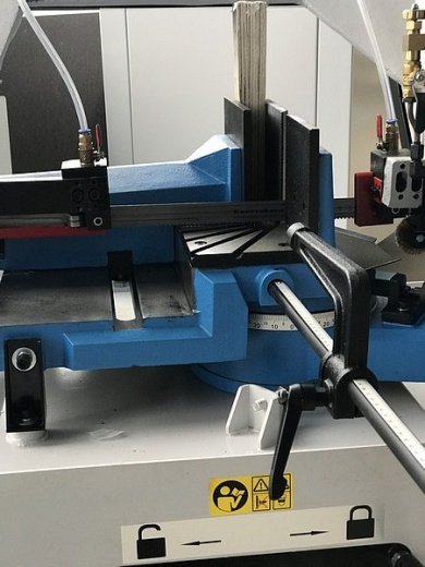 MetalTec BS 250FH (380W) Ленточнопильный станок по металлу (Ø до 250 мм, полотно 27 мм, -45 - 0 - +60 поворот рамы)