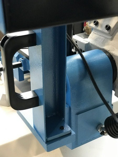 MetalTec BS 250FH (380W) Ленточнопильный станок по металлу (Ø до 250 мм, полотно 27 мм, -45 - 0 - +60 поворот рамы)