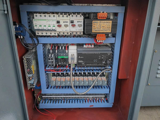 MetalTec BS 500 CA автоматический колонный ленточнопильный станок