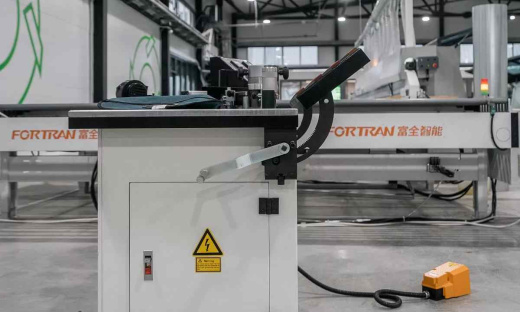 Кромкооблицовочный станок с ручной подачей Nanxing MF50S