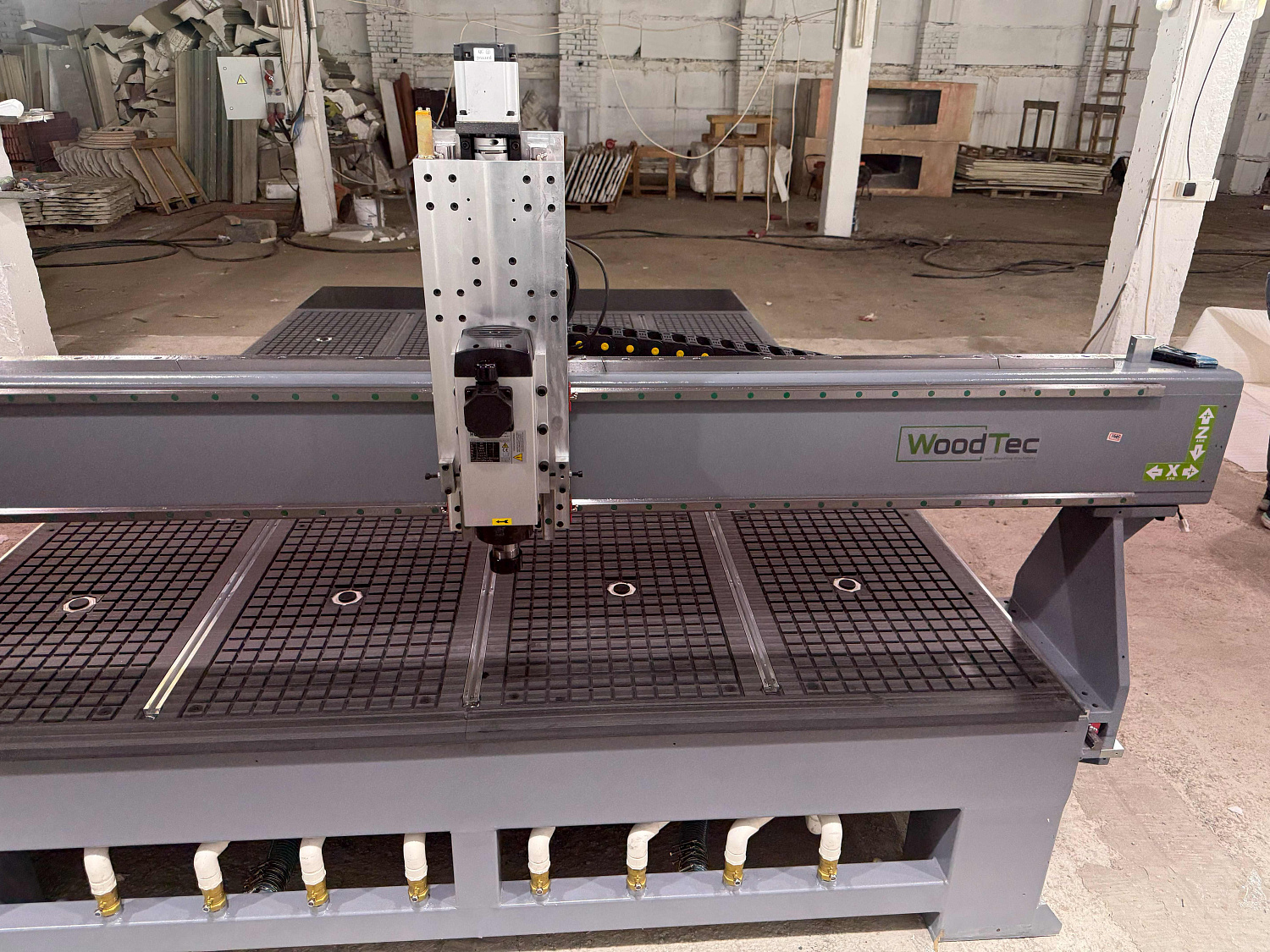 Поступление на склад: фрезерный станок с ЧПУ Woodtec CH-2030W с вакуумной подготовкой