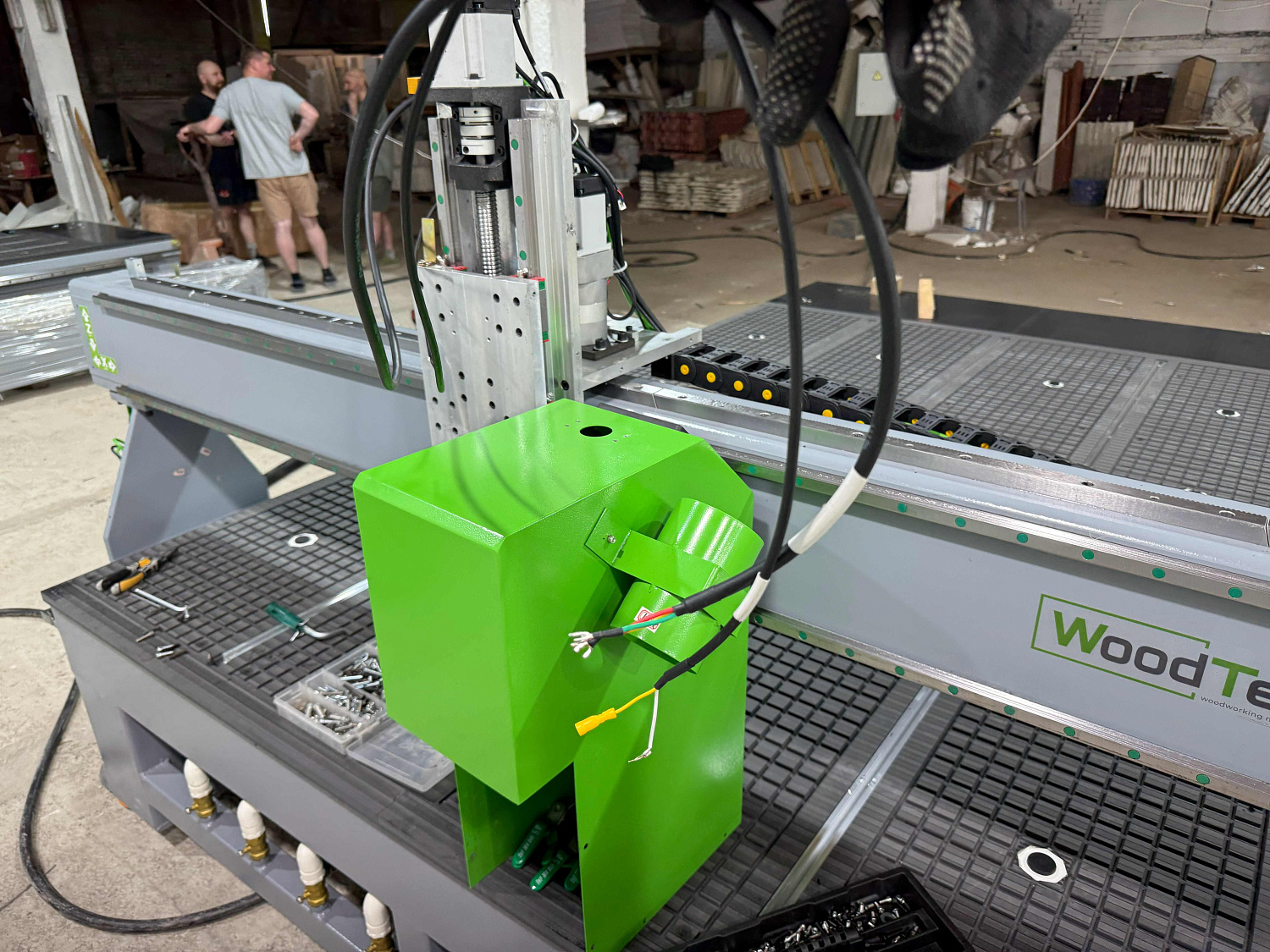 Поступление на склад: фрезерный станок с ЧПУ Woodtec CH-2030W с вакуумной подготовкой