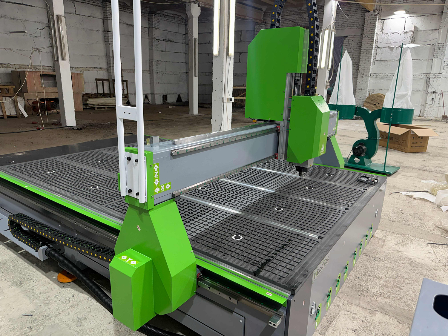 Поступление на склад: фрезерный станок с ЧПУ Woodtec CH-2030W с вакуумной подготовкой