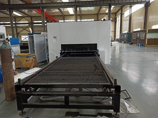 MetalTec 1530P (RAYCUS 6000 Вт CYPCUT 4000Е BLT421) промышленный комплекс лазерной резки