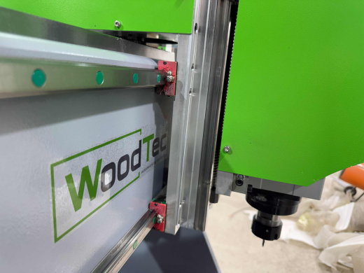 Фрезерно-гравировальный станок с ЧПУ WoodTec СH 2045W для Компакт-плит HPL