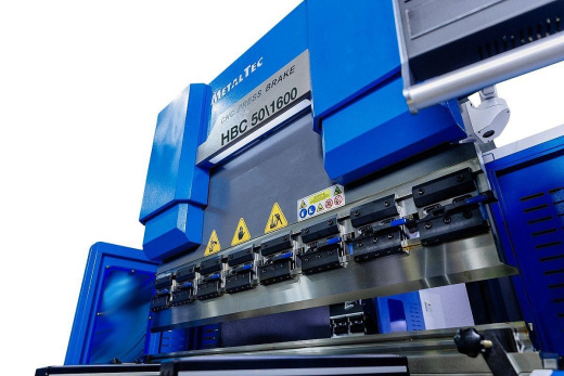 MetalTec HBC 110/2500 Листогибочный гидравлический пресс с ЧПУ CYBELEC CT12