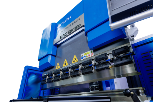 MetalTec HBC 135/3200 Листогибочный пресс с ЧПУ 4+1 ESA630S