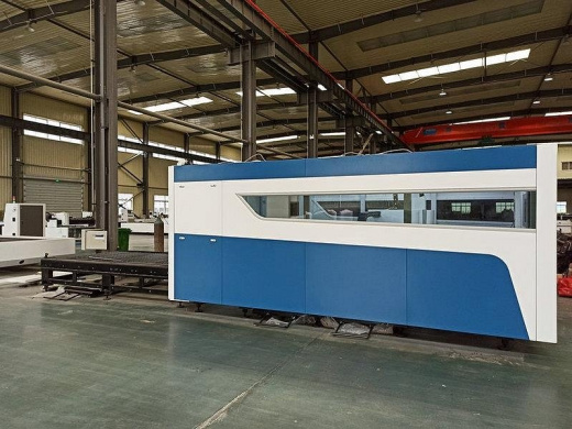 MetalTec 1530P (RAYCUS 6000 Вт CYPCUT 4000Е BLT421) промышленный комплекс лазерной резки