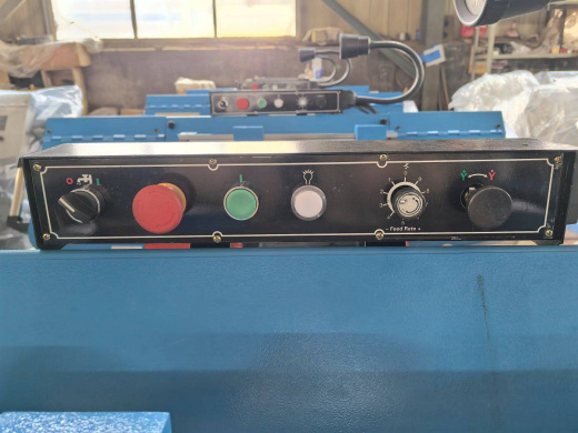 MetalTec HBS 255FH (380W) Ленточнопильный станок по металлу (Ø до 254 мм, полотно 27 мм, 0 - 45 поворот тисков)