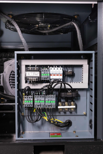 Винтовой компрессор IRONMAC IC 75/8 B