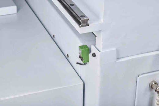 Фрезерный станок с ЧПУ Advercut K6100A  Z300
