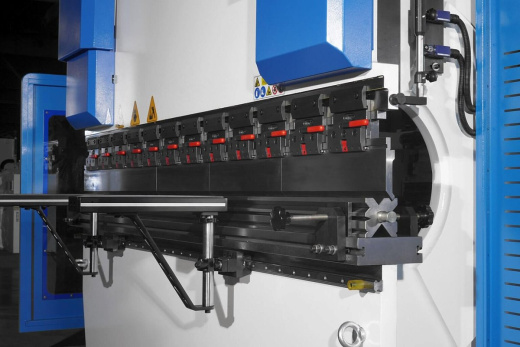 MetalTec HBM 125/3200C Листогибочный гидравлический пресс с ЧПУ контроллером TP10S
