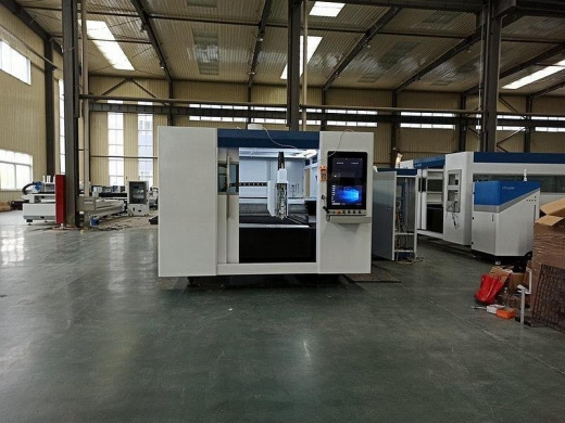 MetalTec 1530P (RAYCUS 6000 Вт CYPCUT 4000Е BLT421) промышленный комплекс лазерной резки