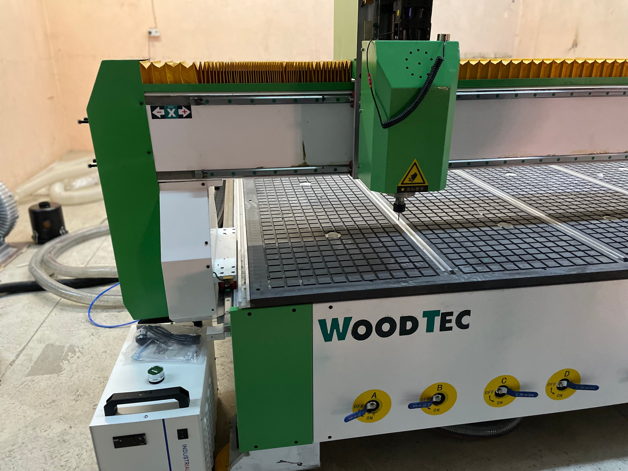ЧПУ WoodTec CH 2030L