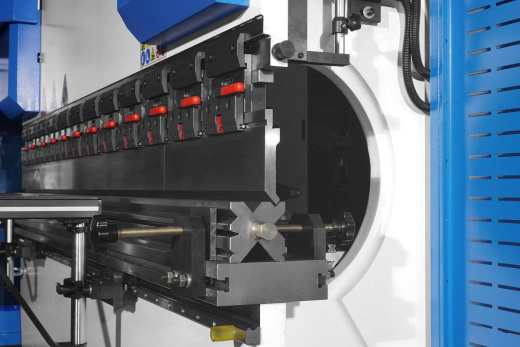 MetalTec HBM 125/3200C Листогибочный гидравлический пресс с ЧПУ контроллером TP10S